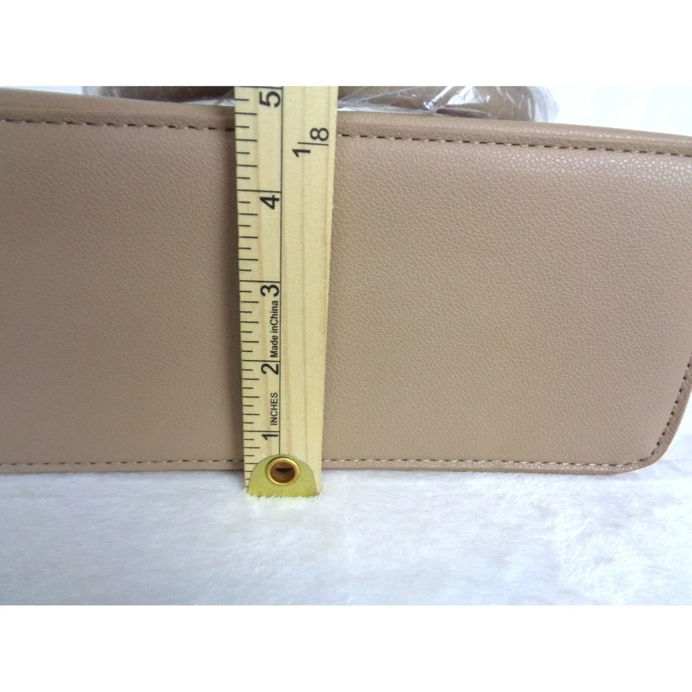 Daisy Fuentes Satchel Crossbody‎ Bag Tan Faux Leather Gold Hardware